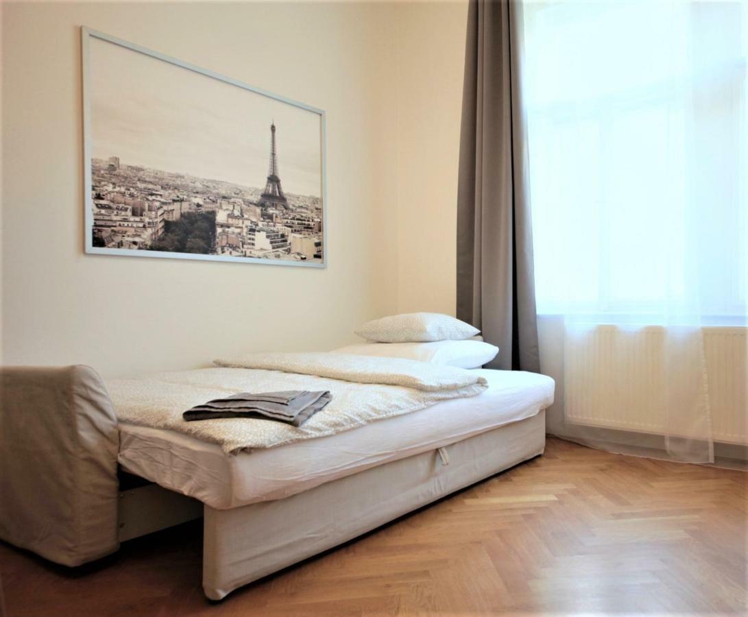 City Castle Aparthotel Prague Exterior photo